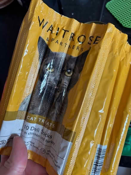 Photo of free Cat food - assortment (SE24) #3