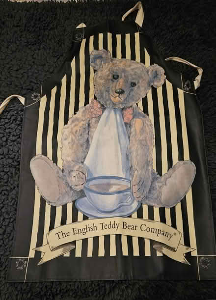 Photo of free 2 x Aprons (CM15 Shenfield) #1