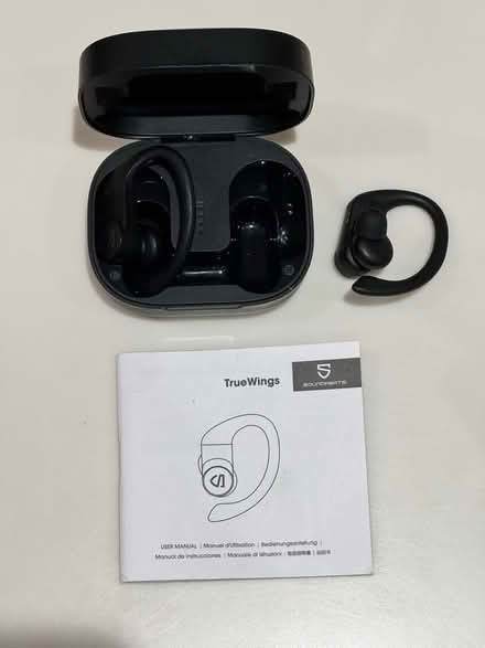 Photo of free Soundperts cordless Bluetooth headphones (Howhlill Quarries HG2) #1