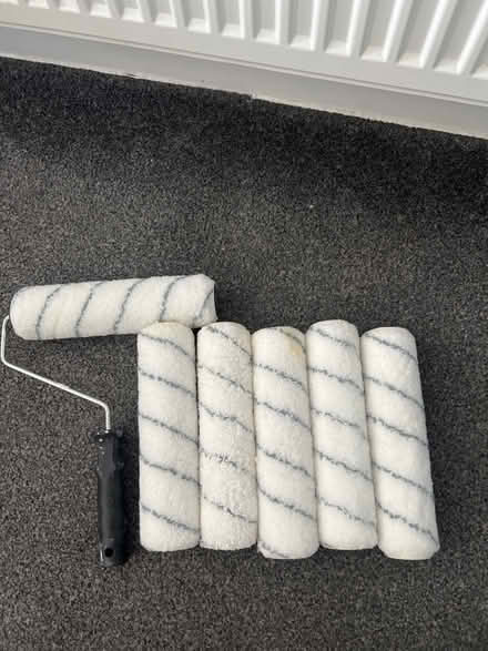 Photo of free X6 paint rollers plus handle (Camberwell, SE5) #1