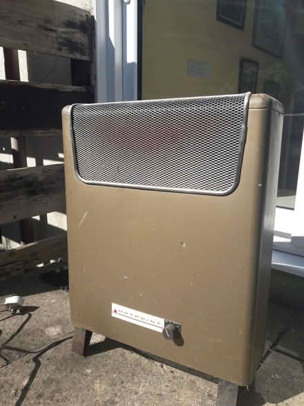 Photo of free Hotpoint electric convector heater (Bathampton) #1