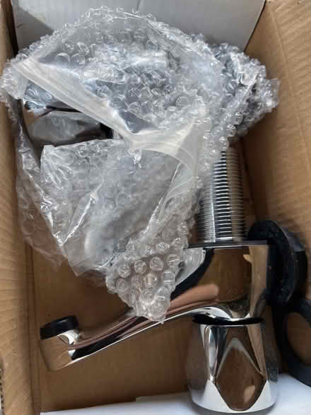 Photo of free Unused Hot And Cold Bath Taps (CT11) #1
