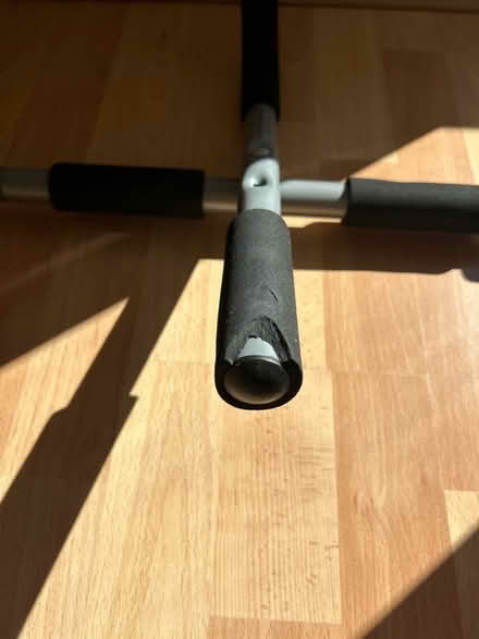 Photo of free Pull-up bar (Dennistoun, G31) #2