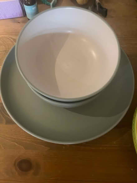 Photo of free Green bowls and plates (Leyton) #1