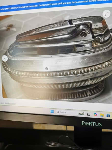 Photo of Ronson Varaflame lighter for parts. (Wood Top BB4) #2