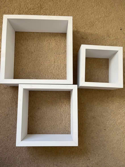 Photo of free Small shelfs (Brentford) #2