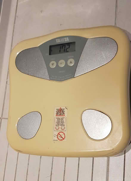 Photo of free Digital weighing scales (SE15) #1