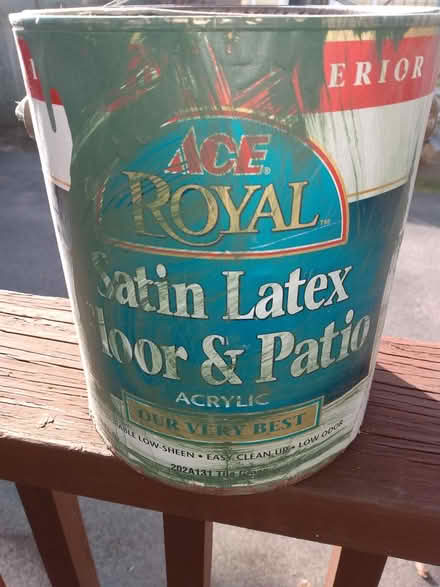 Photo of free floor and porch paint, green (Cambridge, Porter Square) #1
