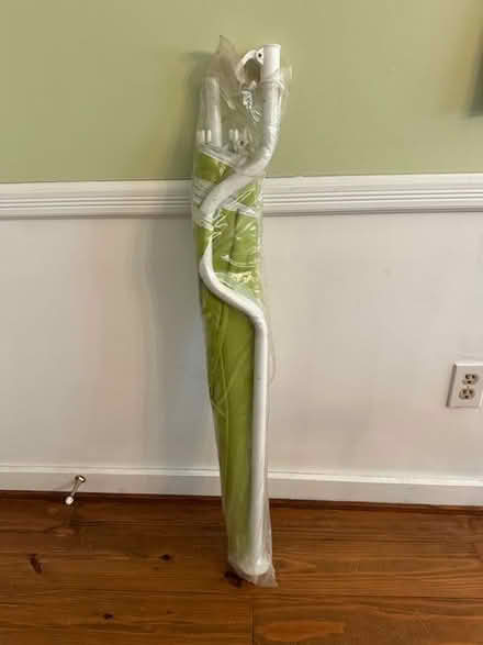 Photo of free beach umbrella (Lagrange) #1