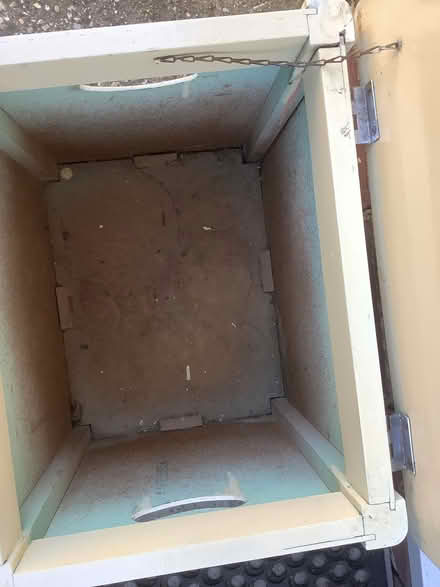 Photo of free Vintage Linen Box 1950’s (Fernhill GU17) #4