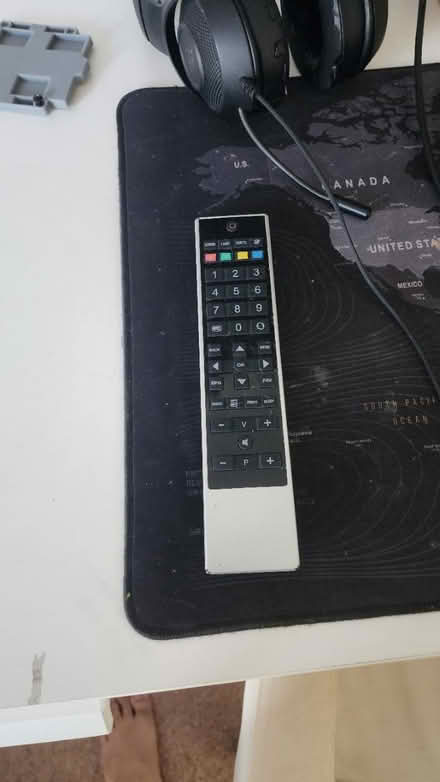 Photo of free 44 inch Toshiba tv (Ham TW10) #2