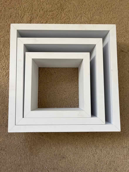 Photo of free Small shelfs (Brentford) #1