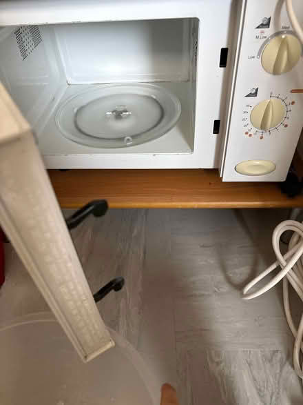 Photo of free Microwave smelling of spices (cambridge) #1