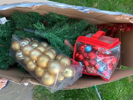 Photo of free Artificial Christmas tree (KT4) #2