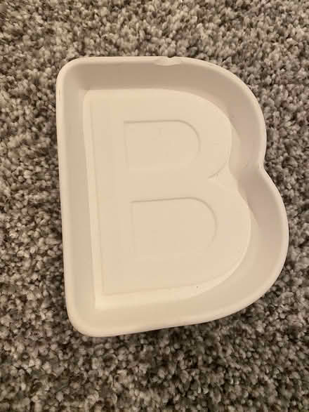 Photo of free Ceramic Letter B (canton) #1