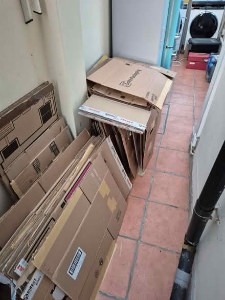 Photo of free Moving boxes & packaging (TN37) #1
