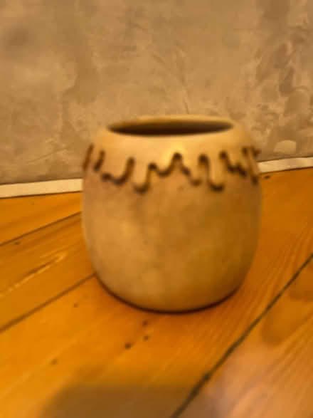 Photo of free Small clay pot (Lexington Center) #1