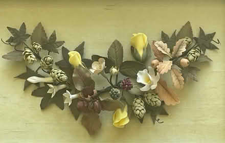 Photo of free Box frame with sugar craft flowers (PE3) #2