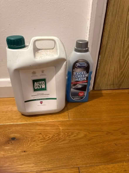 Photo of free Car wash soap and screen (Bermondsey SE1) #1