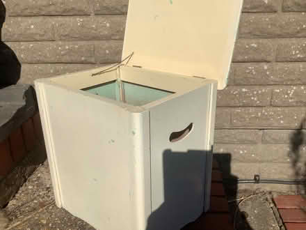 Photo of free Vintage Linen Box 1950’s (Fernhill GU17) #2