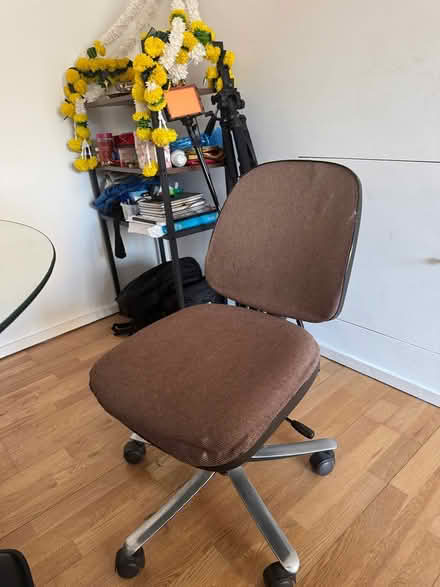 Photo of free Chair (Whitechapel) #1