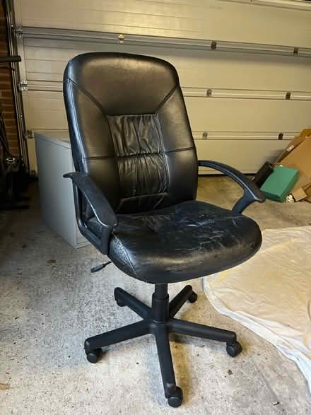 Photo of free Office swivel chair (Littlethorpe LE19) #1