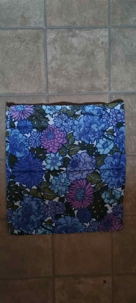 Photo of free Vintage floral cushion cover (Hailsham BN27) #1