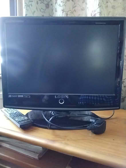 Photo of free TV Logix (CT21) #1