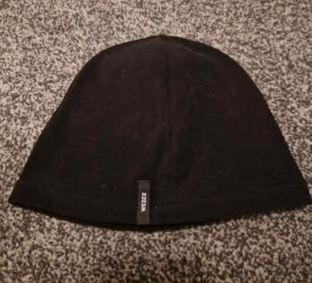 Photo of free Wedze hat (Greenwich) #1