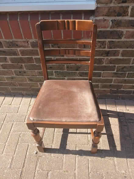 Photo of free Chair (CT2) #1