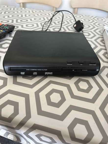 Photo of free DVD PLAYER works (Toppesfield CO9) #1