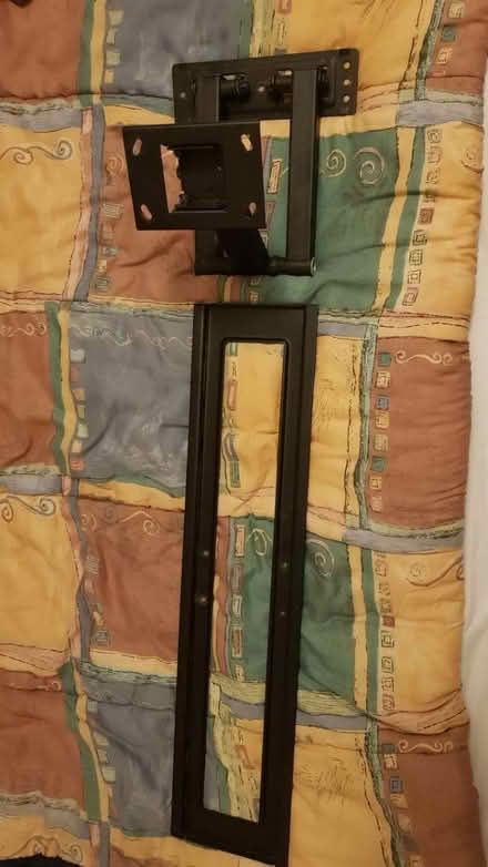 Photo of free TV mounting bracket (NG8 wollaton) #1
