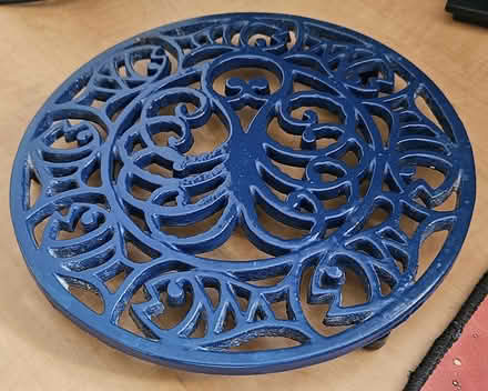 Photo of free Decorative Kettle or Pot stand (CM15 Shenfield) #1