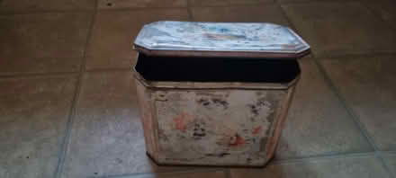 Photo of free Vintage tin (Hailsham BN27) #1