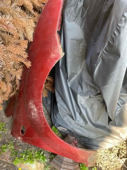 Photo of free Ford focus wing (Nottingham NG5) #1