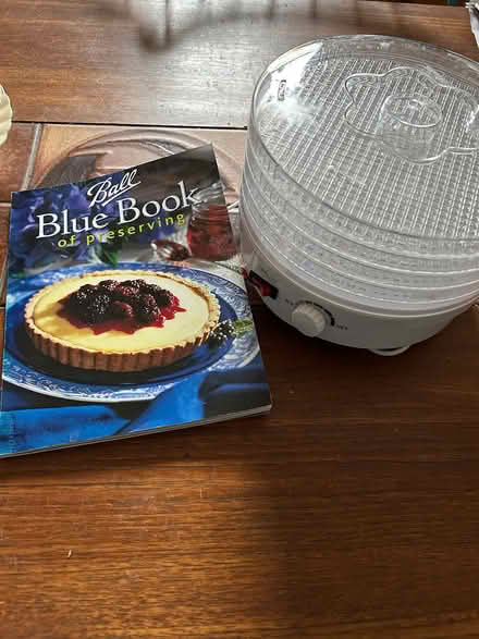 Photo of free Food dehydrator and book (Lexington Center) #1