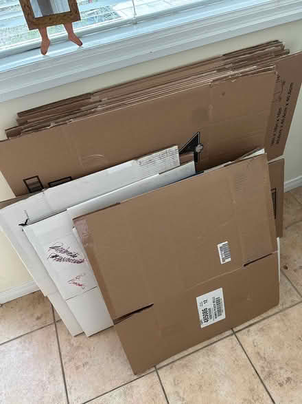 Photo of free Packing boxes & packing paper (Spadina & Bloor) #1