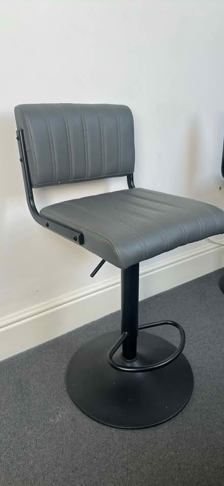 Photo of free Breakfast Bar & 2 stools (Bromley North BR1) #2