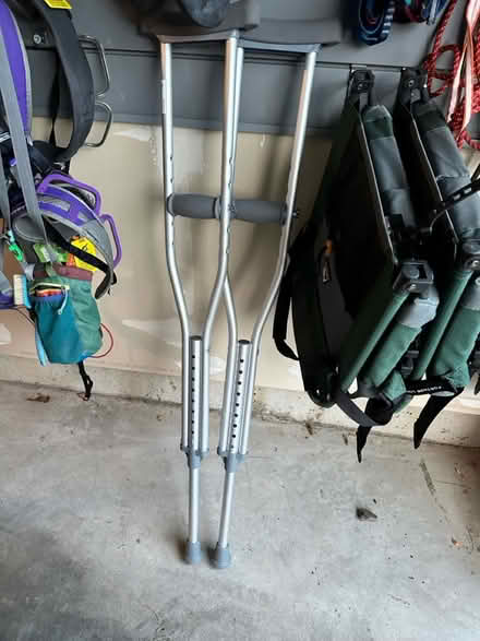 Photo of free Kid-sized crutches (West seattle) #1