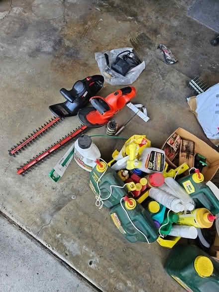 Photo of free Hedge trimmer & misc yard chemicals (West San Jose) #1