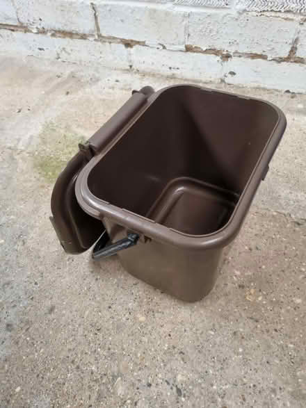 Photo of free Kitchen food waste caddy (Long March NN11) #1