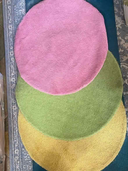 Photo of free 5 coloured dot rugs (Lincoln LN1) #2