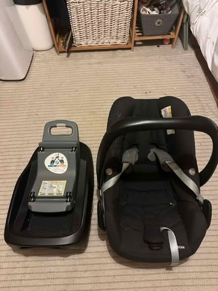 Photo of free Maxi cosi Pebble car seat and base (South Norwood) #1