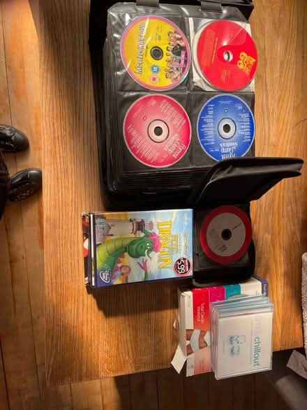 Photo of free Collection of CDs and DvDs (Flenders G76) #1