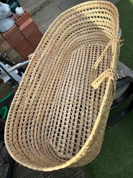 Photo of free Moses basket (Cold Harbour OX1) #2