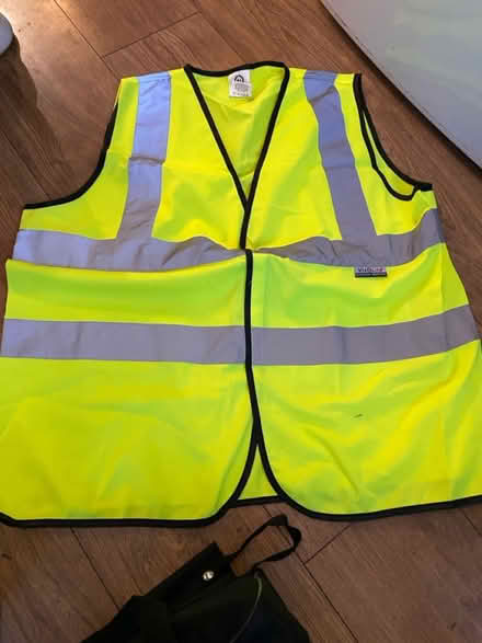 Photo of free High-vis vest (Wimbledon Park SW19) #1
