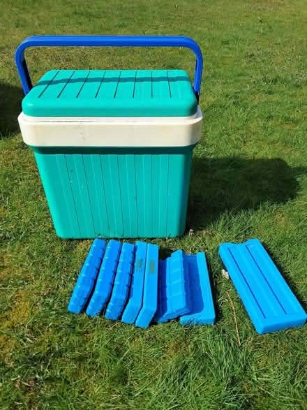 Photo of free Plastic Cooler Box (Southport PR8) #1