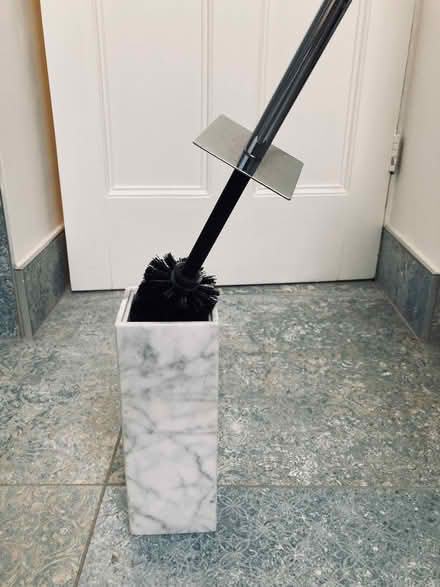 Photo of free Toilet brush and holder (Kendal LA9) #1