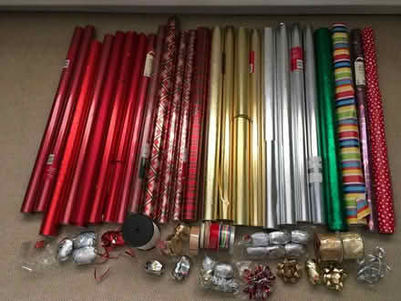 Photo of free Wrapping paper & ribbons (Crowthorne RG45) #1