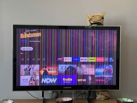 Photo of free TV with screen issues (Locking BS24) #2